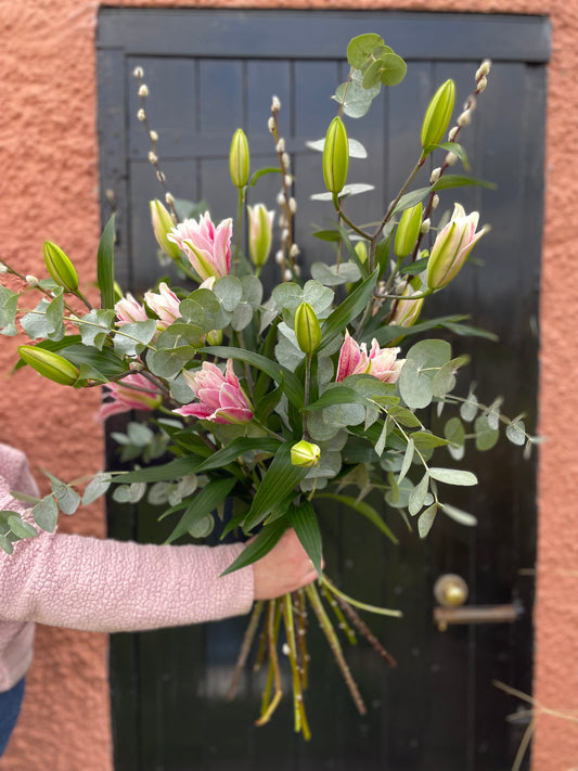 Mother's Day Roselilies bouquet