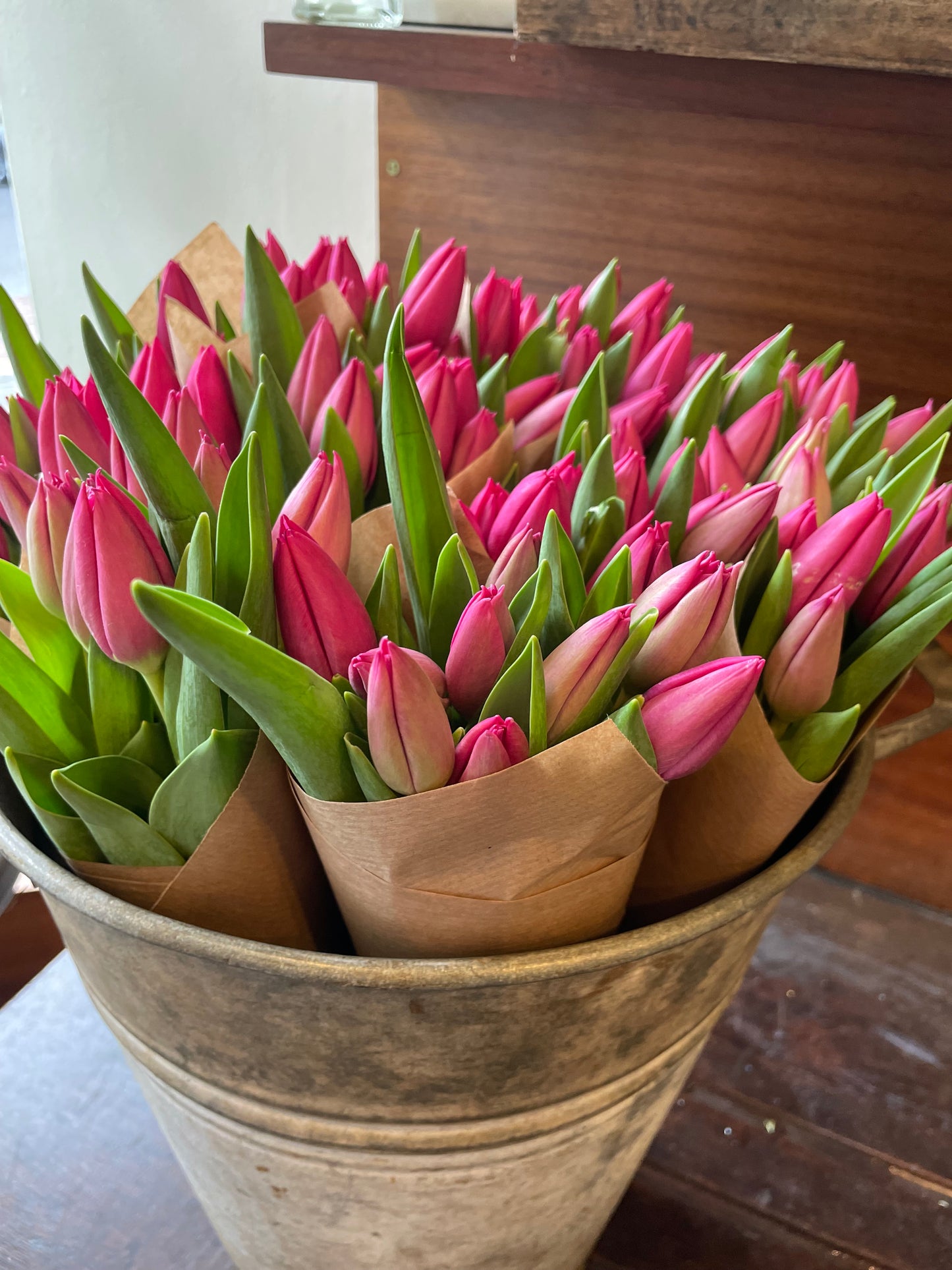 Broughton Street Flowers x Smith & Munson Valentine's tulip wrap